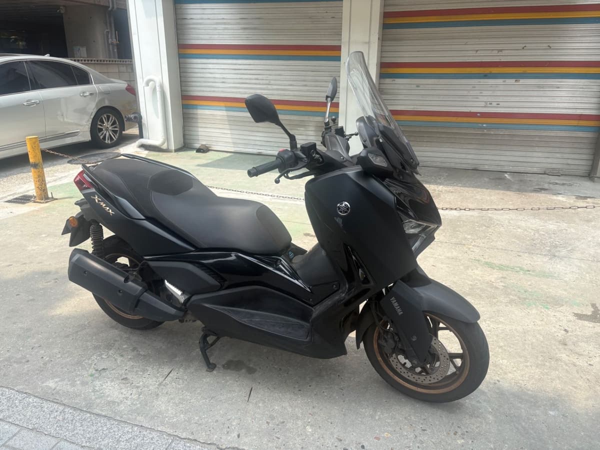 야마하 XMAX 300 ABS 3