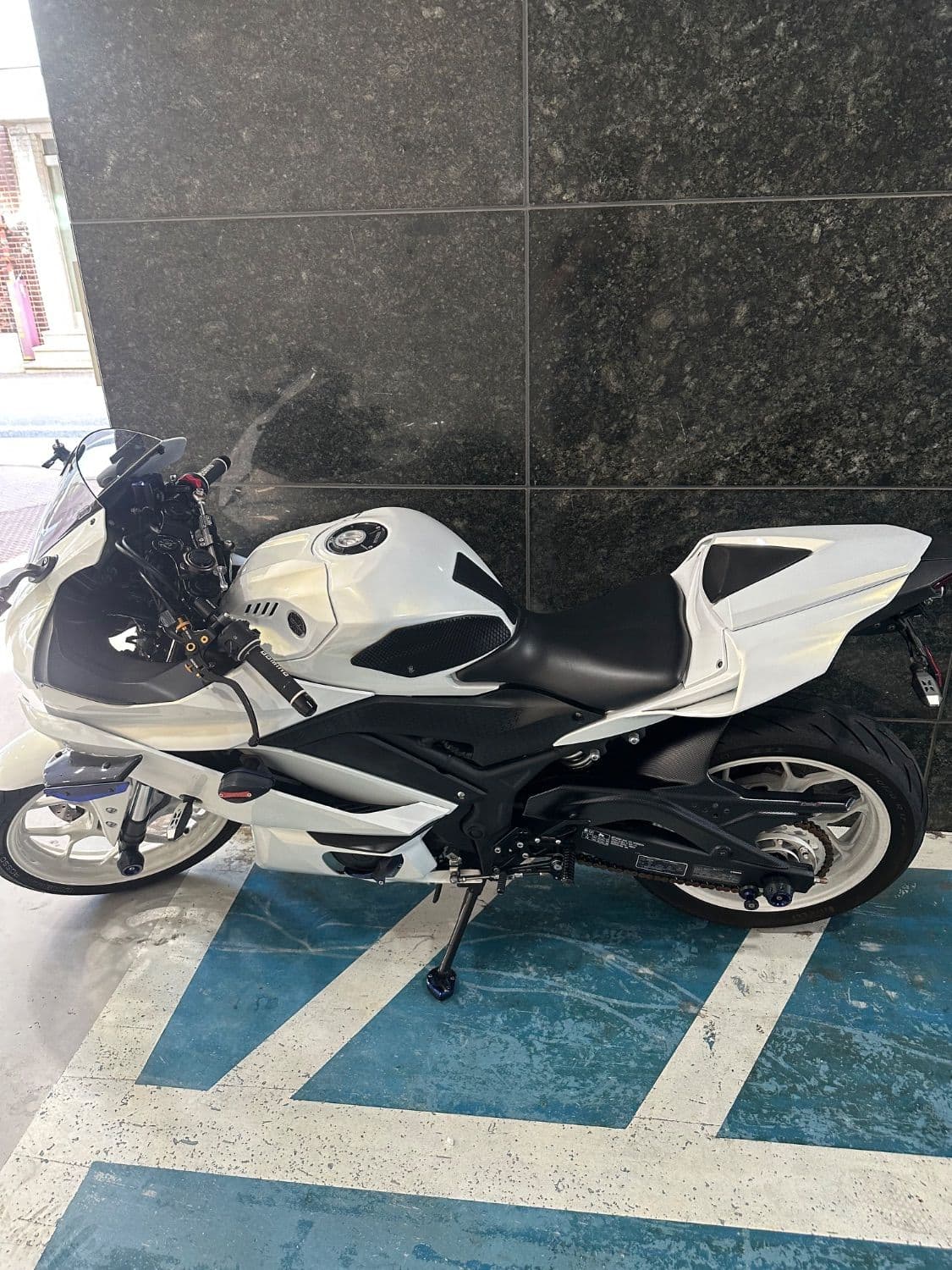 야마하 YZF R3 2