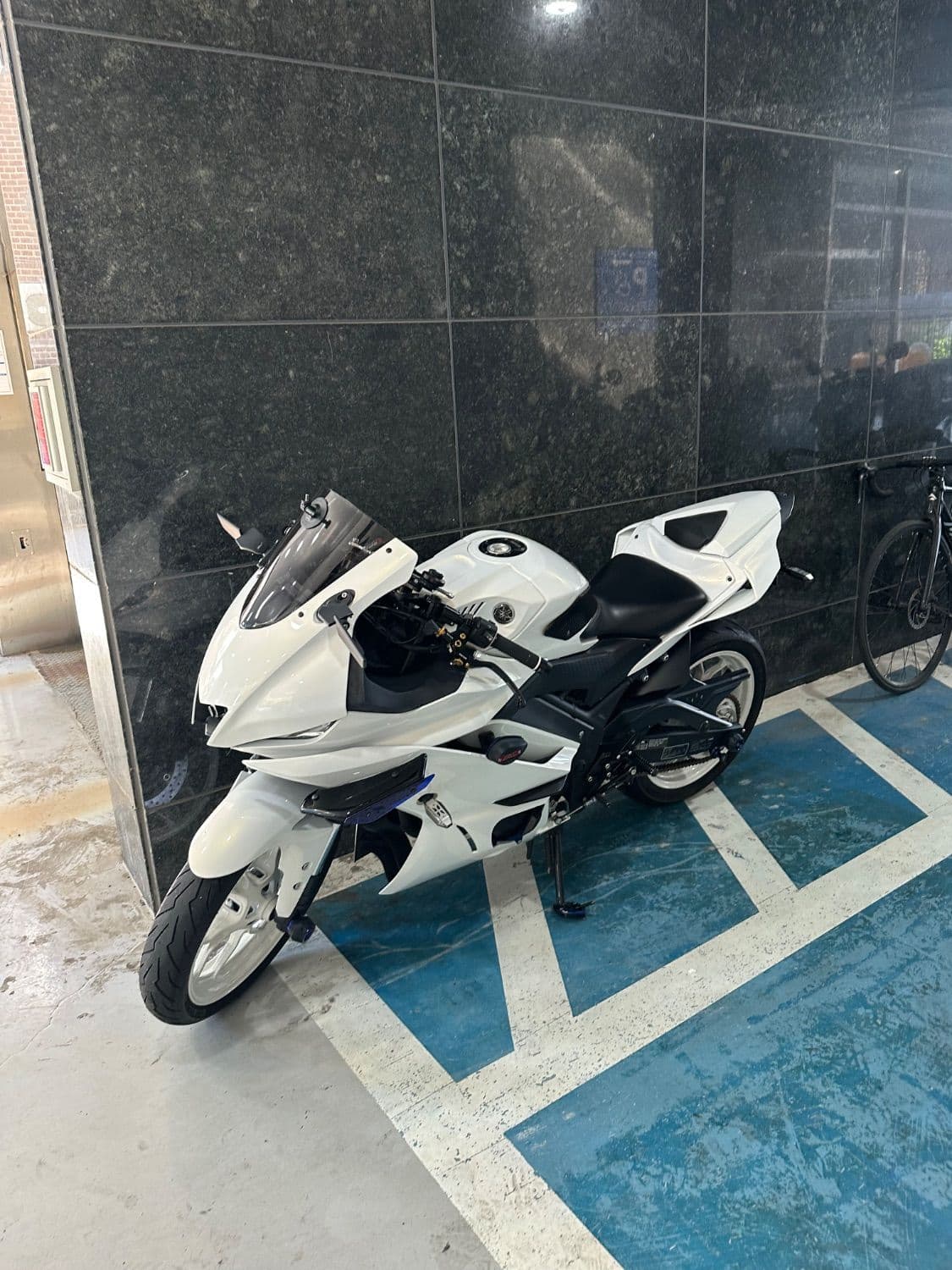 야마하 YZF R3 1