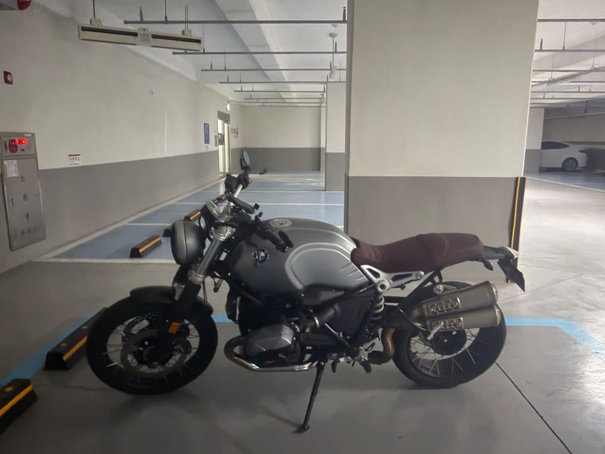 BMW R nine T 스크램블러 2