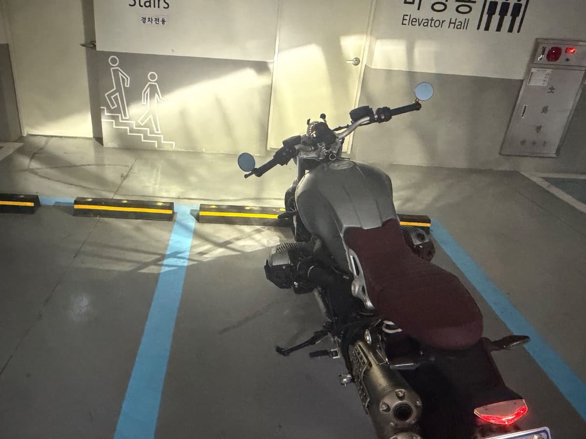 BMW R nine T 스크램블러 4