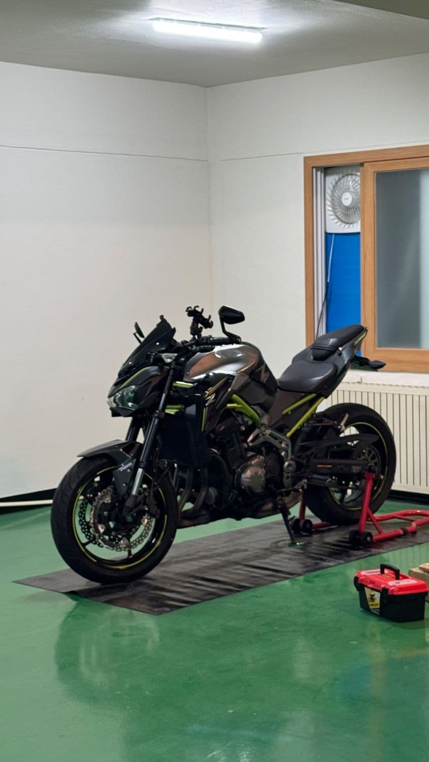 가와사키 Z 900 4