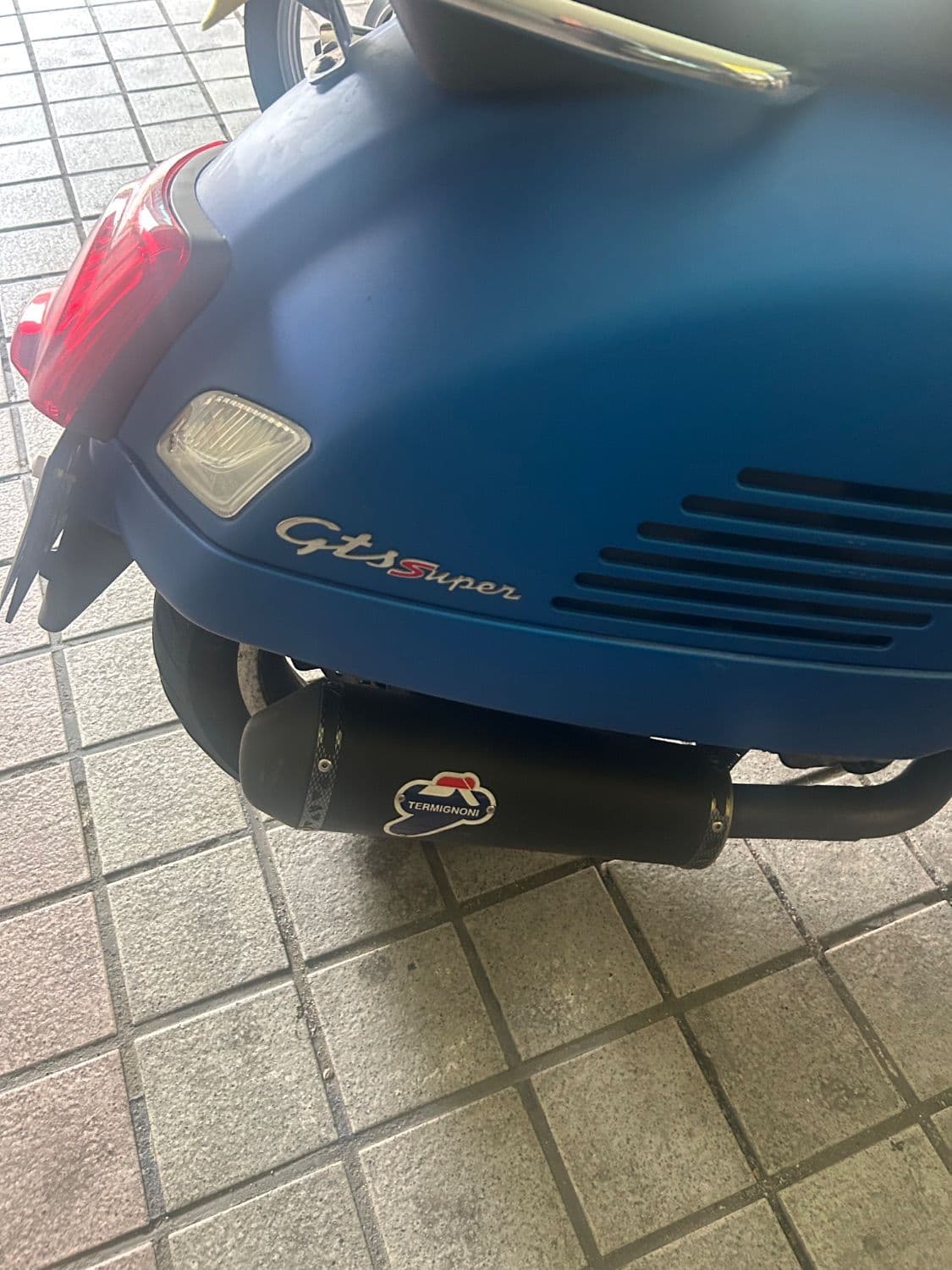 베스파 GTS 300 슈퍼 4