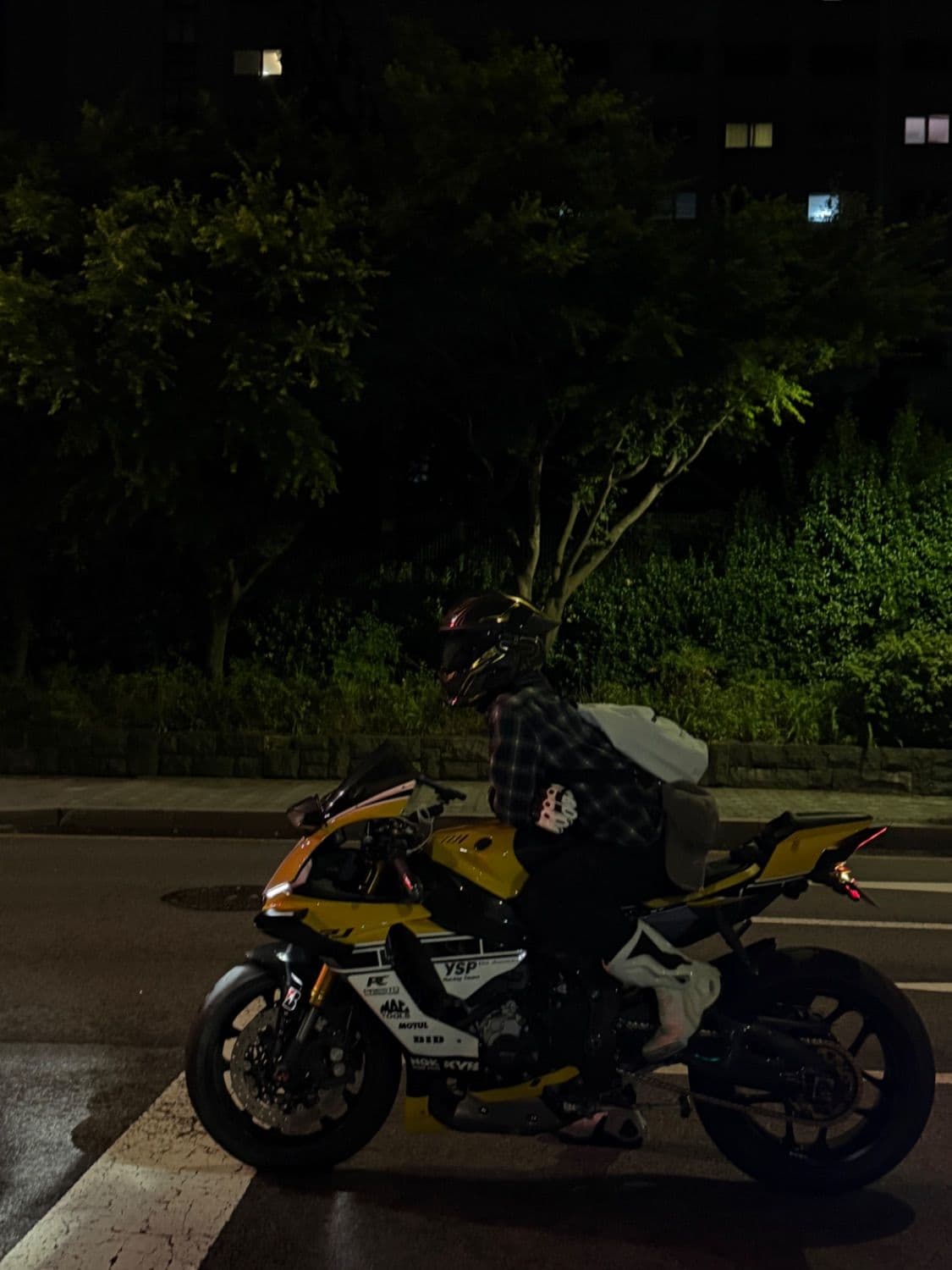 야마하 YZF R1 4
