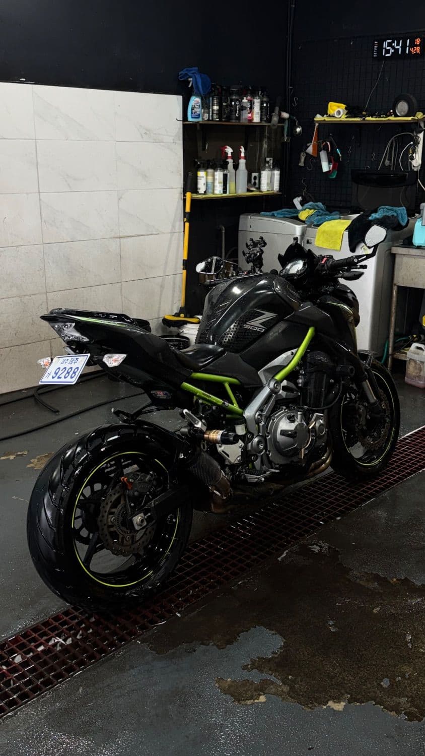 가와사키 Z 900 1