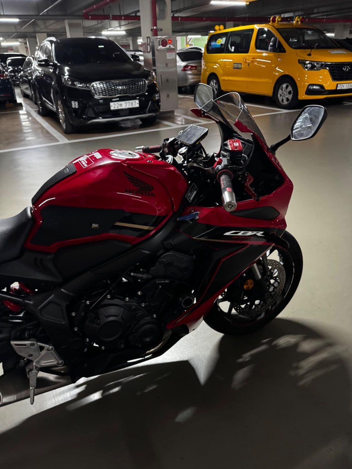혼다 CBR 650 R MT 5