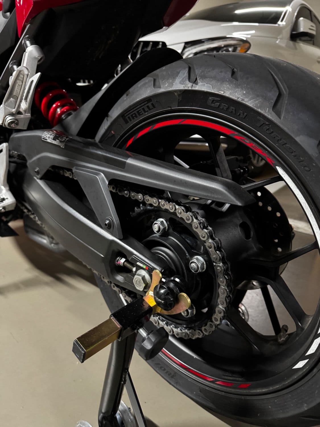 혼다 CBR 650 R MT 9