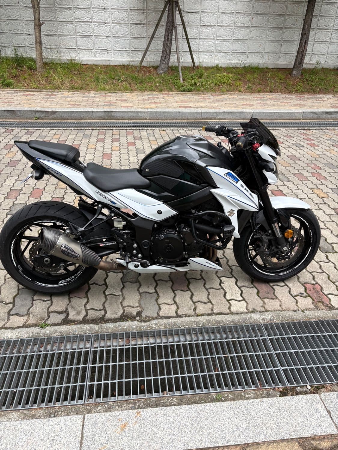 스즈키 GSX S 750 2