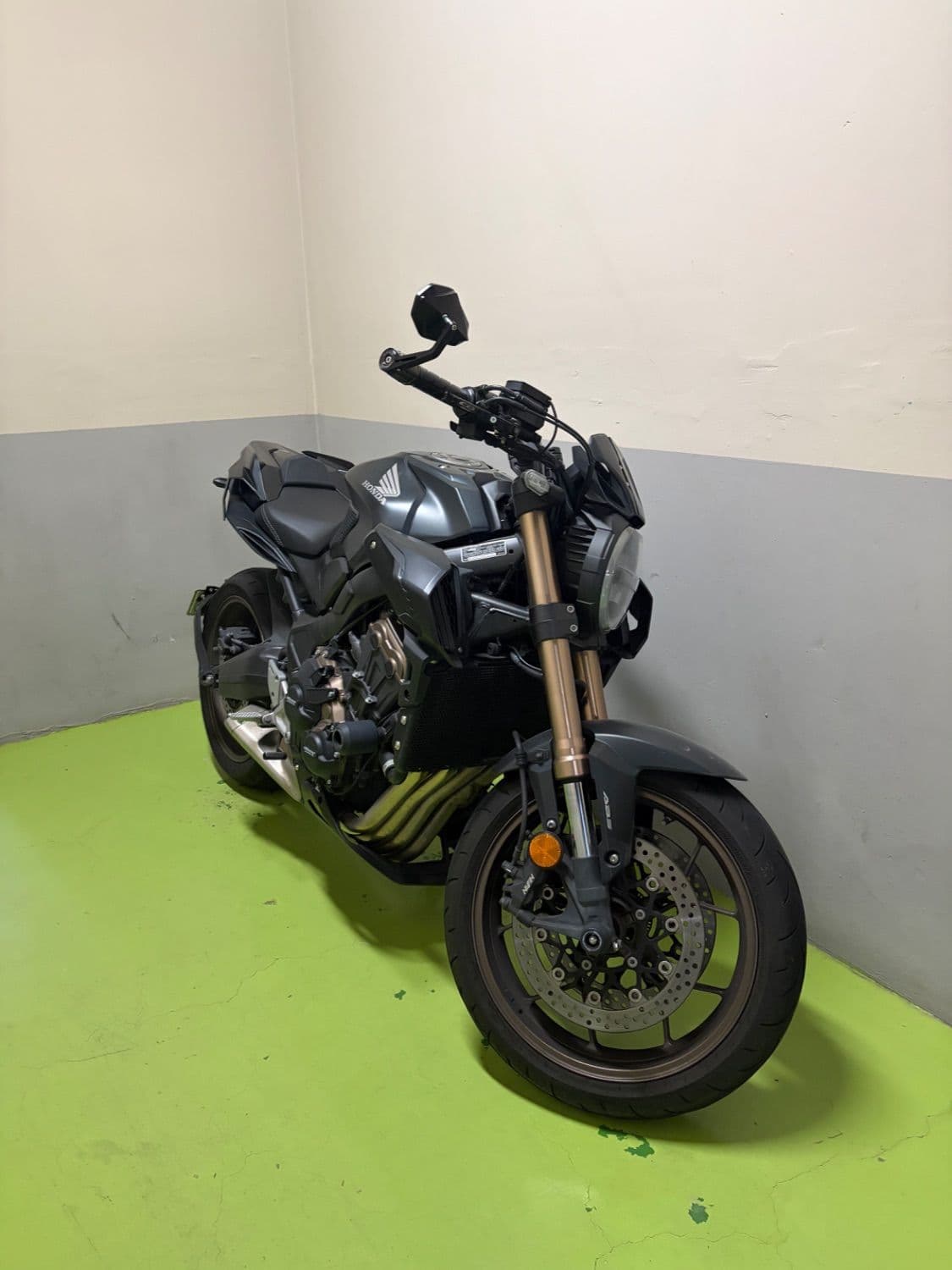 혼다 CB 650 R 3
