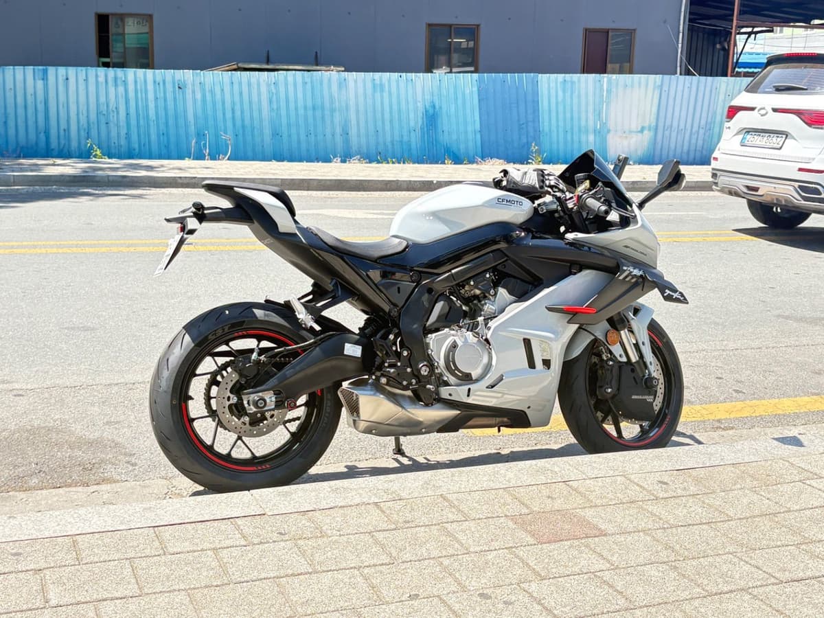 CF모토 675 SR R 8