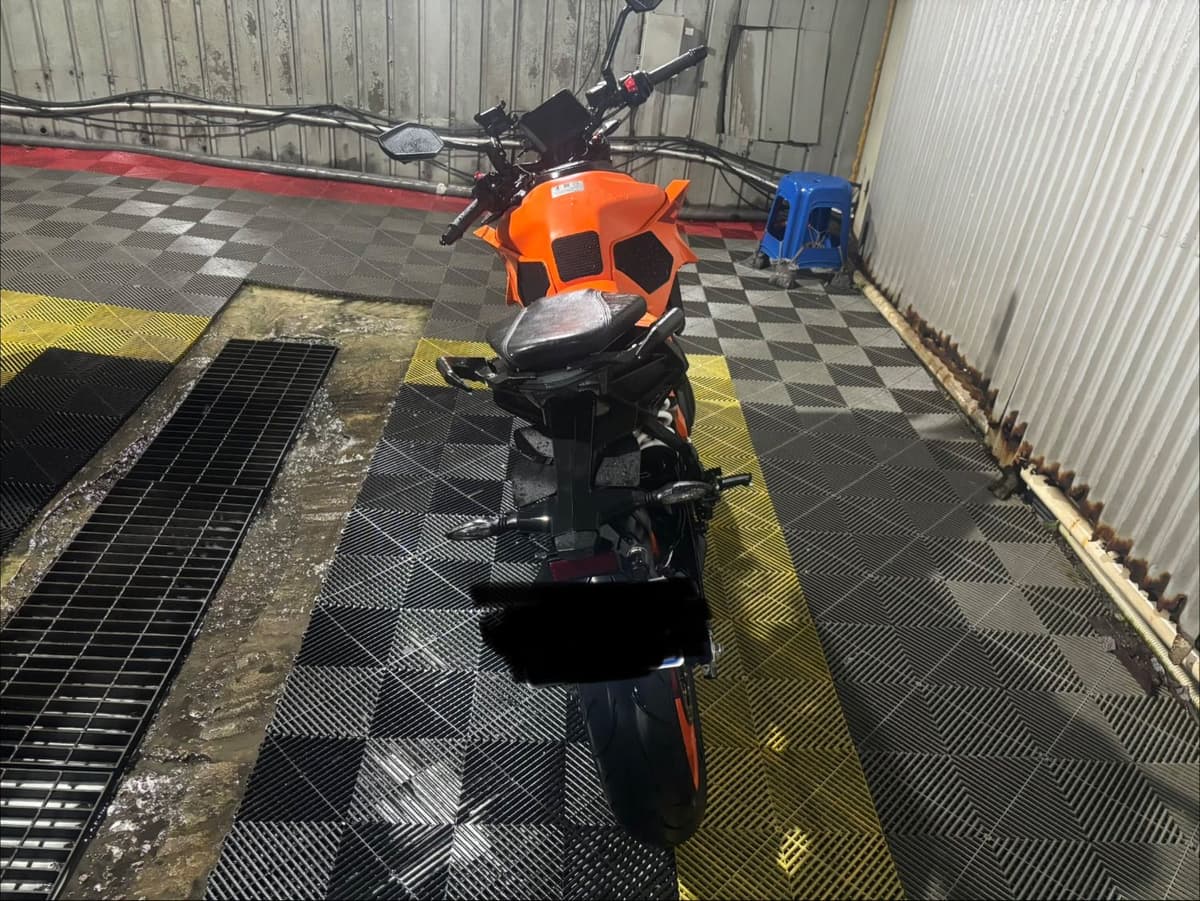 KTM 390 듀크 2