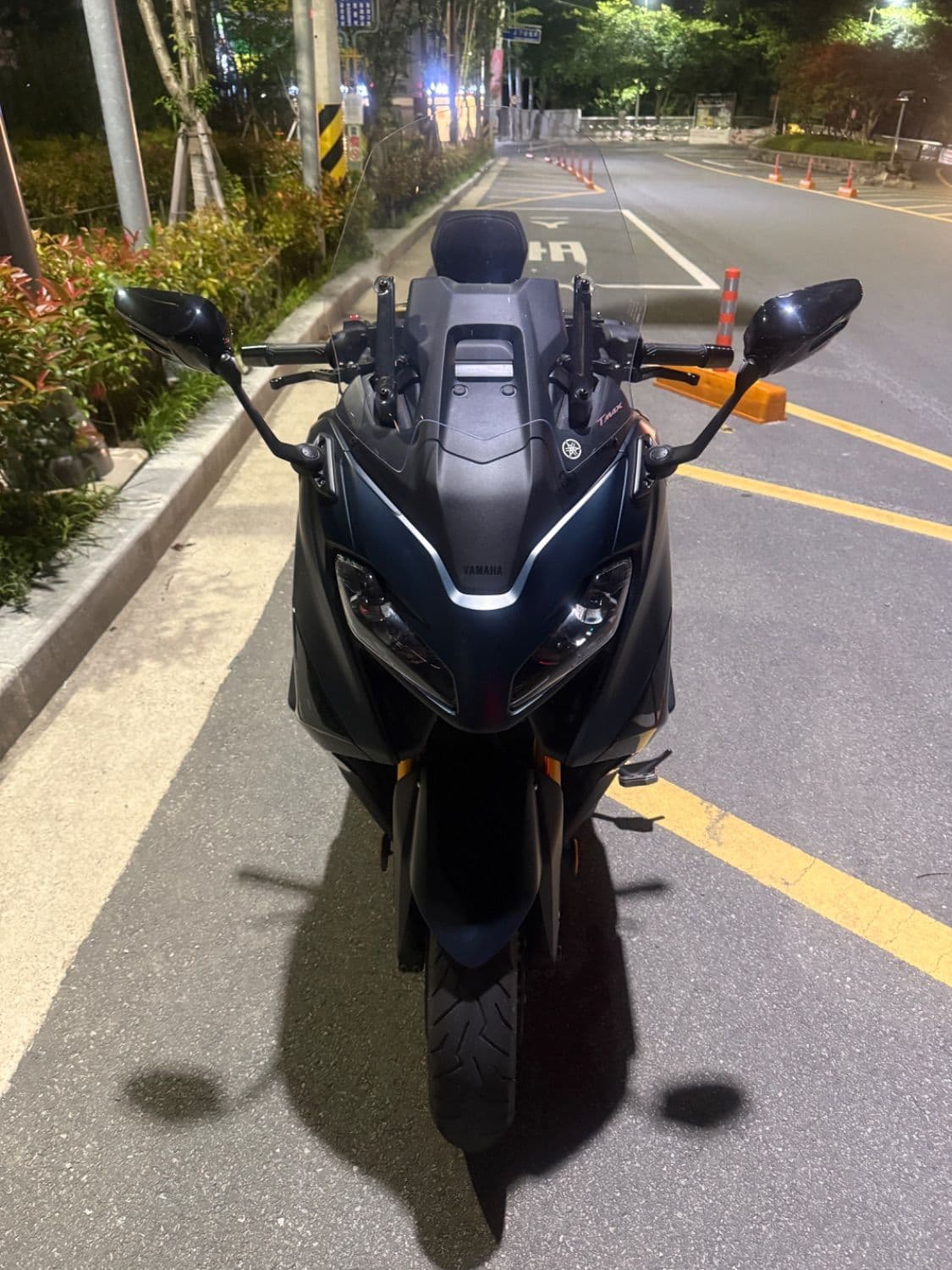 야마하 TMAX 560 1