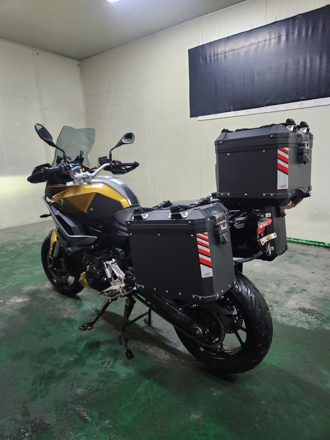 BMW F 900 XR 5