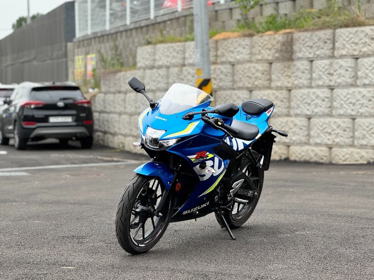 스즈키 GSX R 125 ABS 2