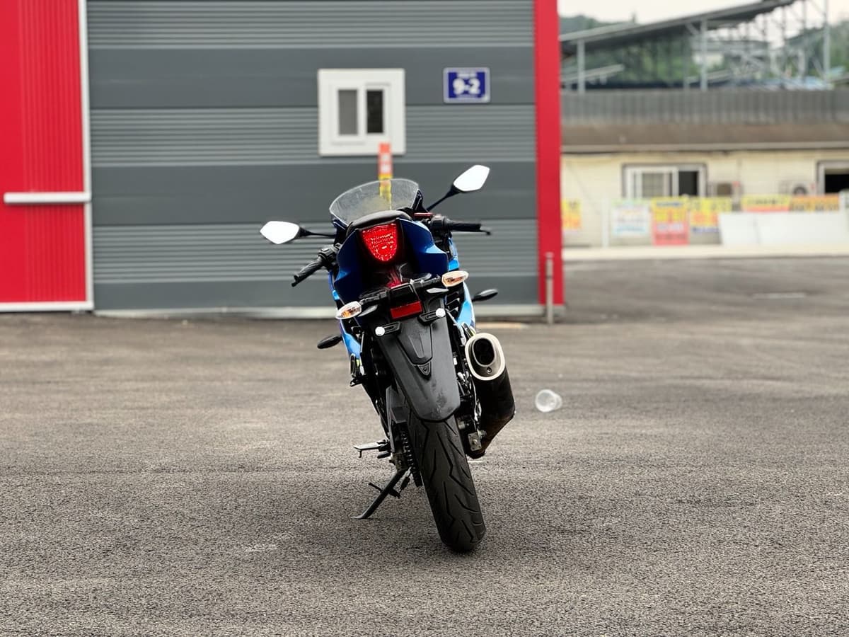 스즈키 GSX R 125 ABS more