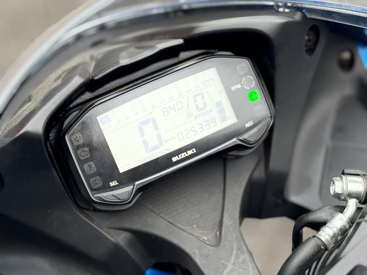 스즈키 GSX R 125 ABS 9