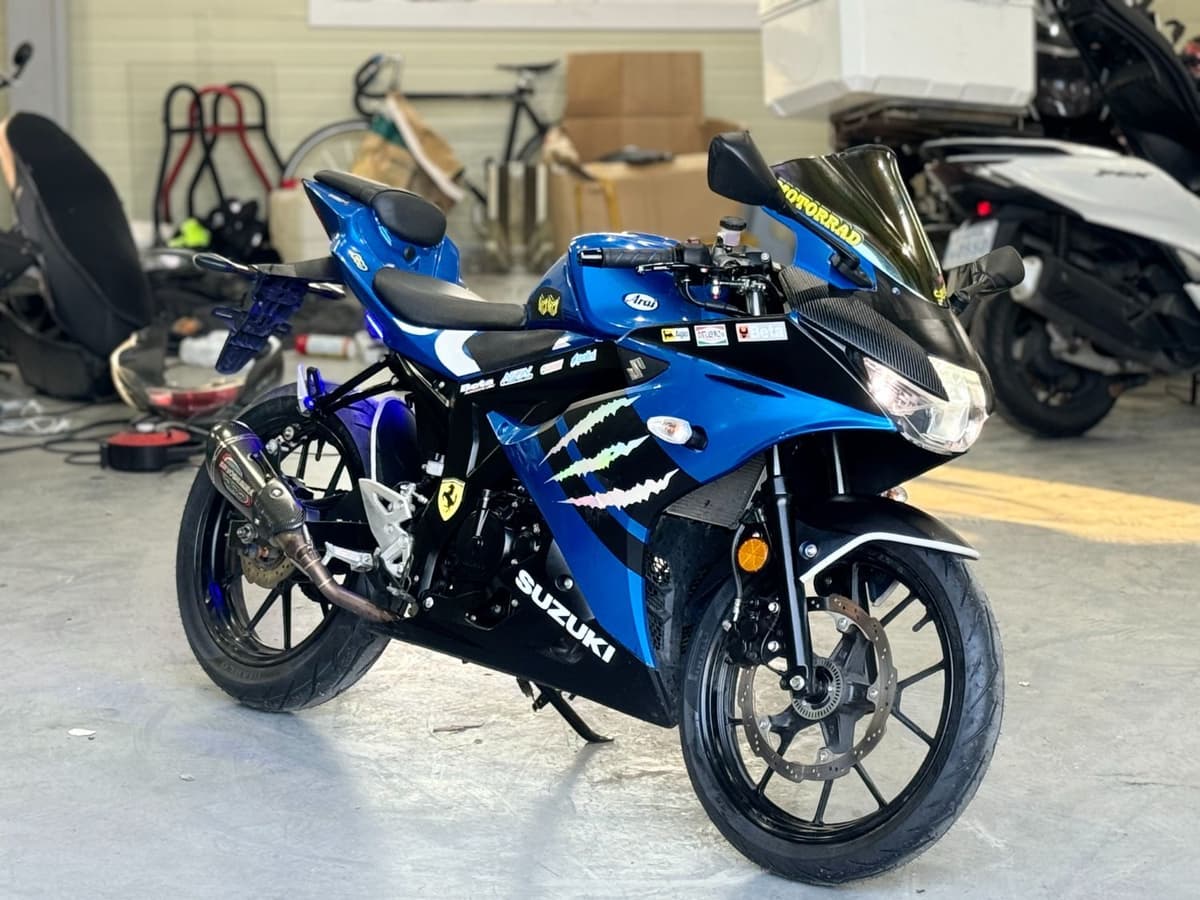 스즈키 GSX R 125 ABS 1
