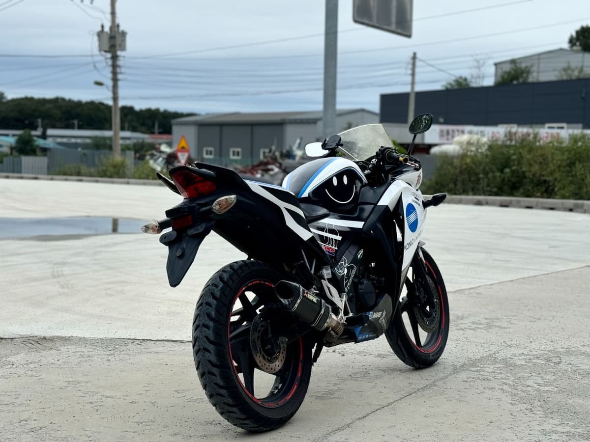혼다 CBR 125 R more