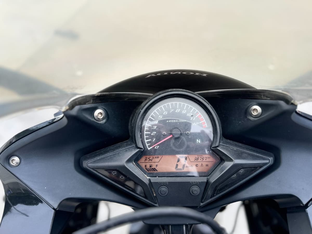 혼다 CBR 125 R 10