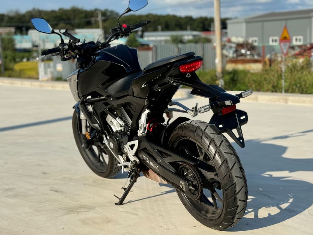 혼다 CB 125 R 7