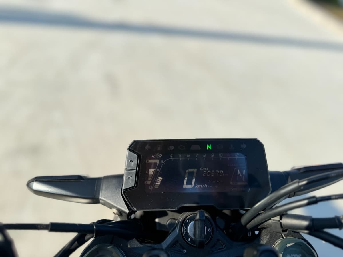 혼다 CB 125 R 9