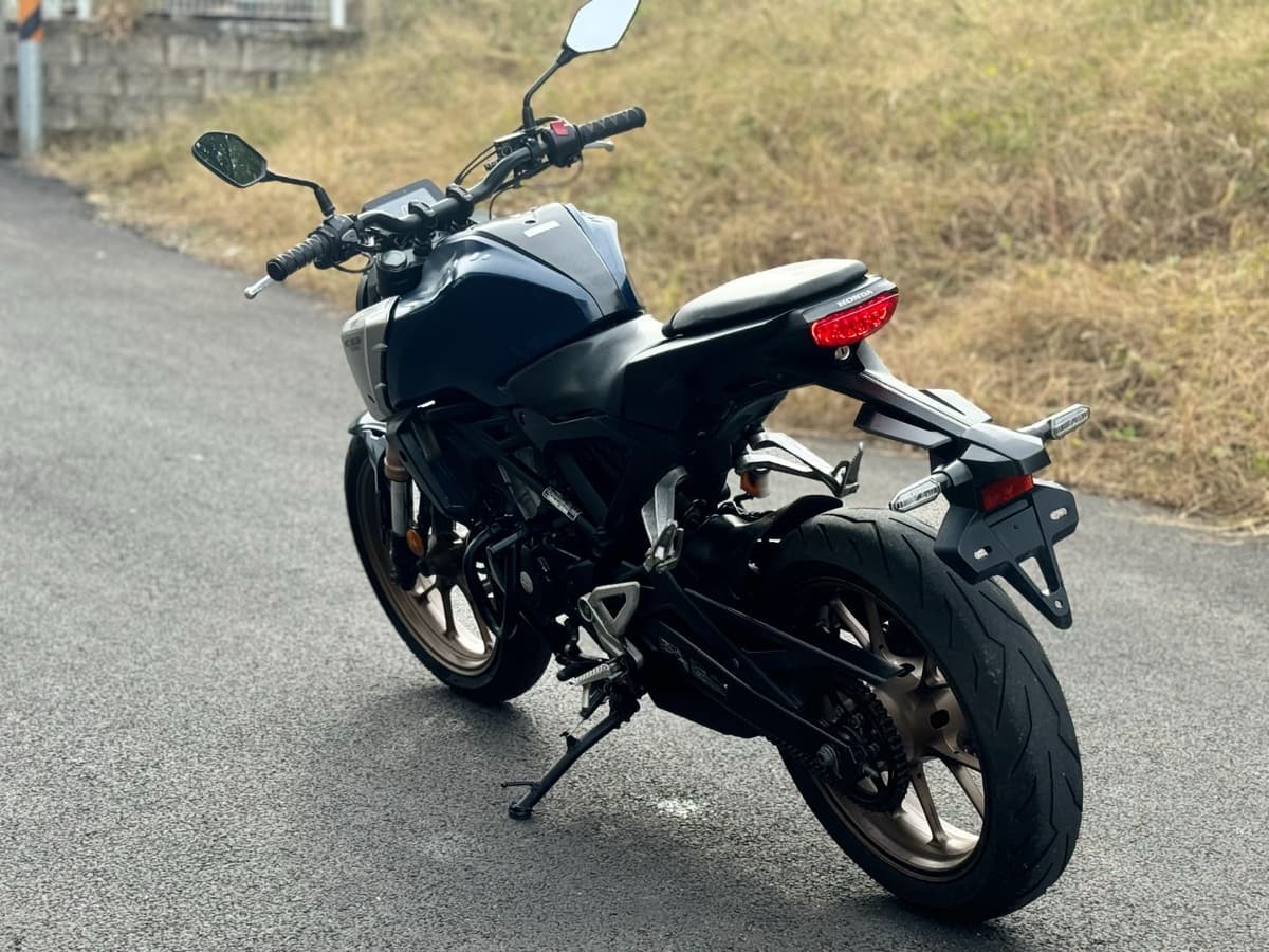 혼다 CB 125 R 7