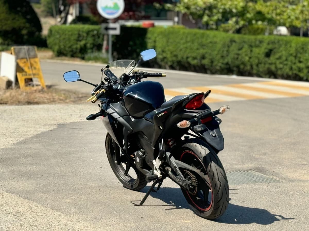 혼다 CBR 125 R more