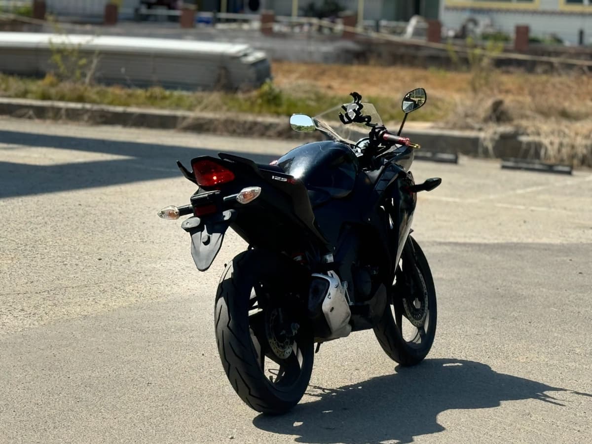 혼다 CBR 125 R 7