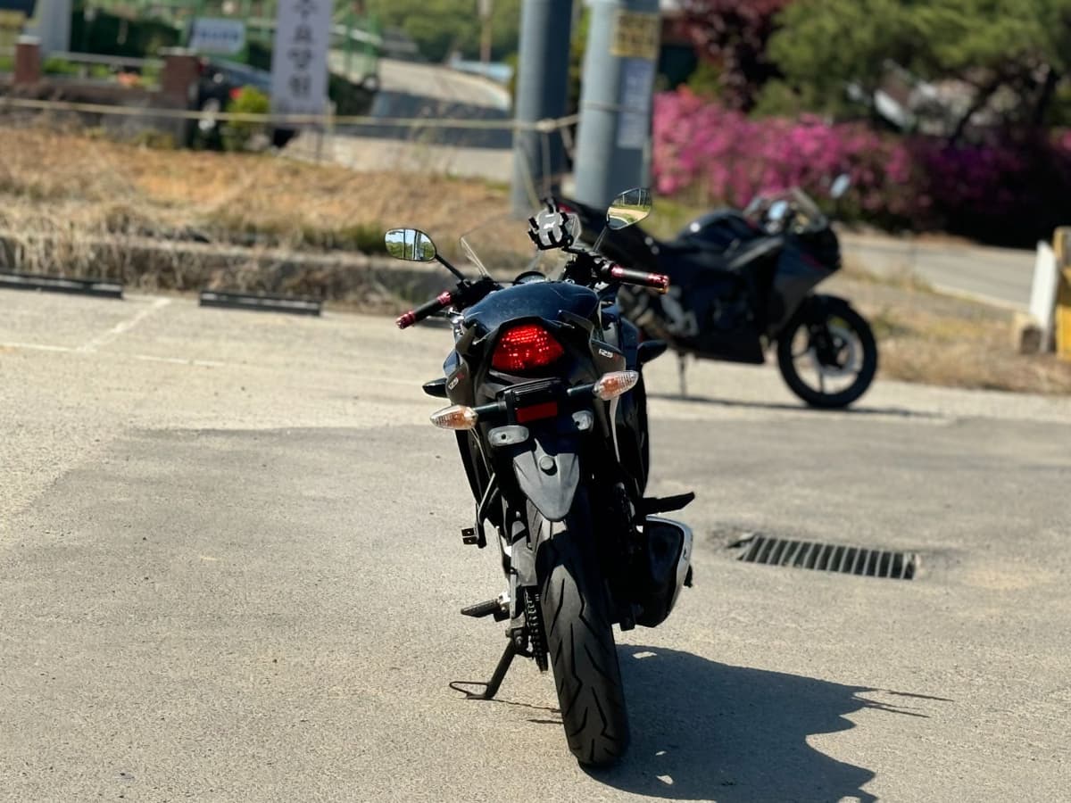 혼다 CBR 125 R 8