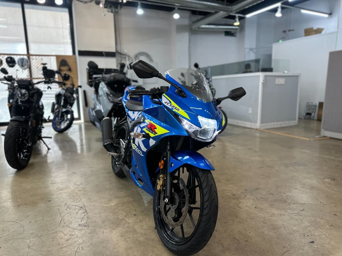 스즈키 GSX R 125 ABS 4