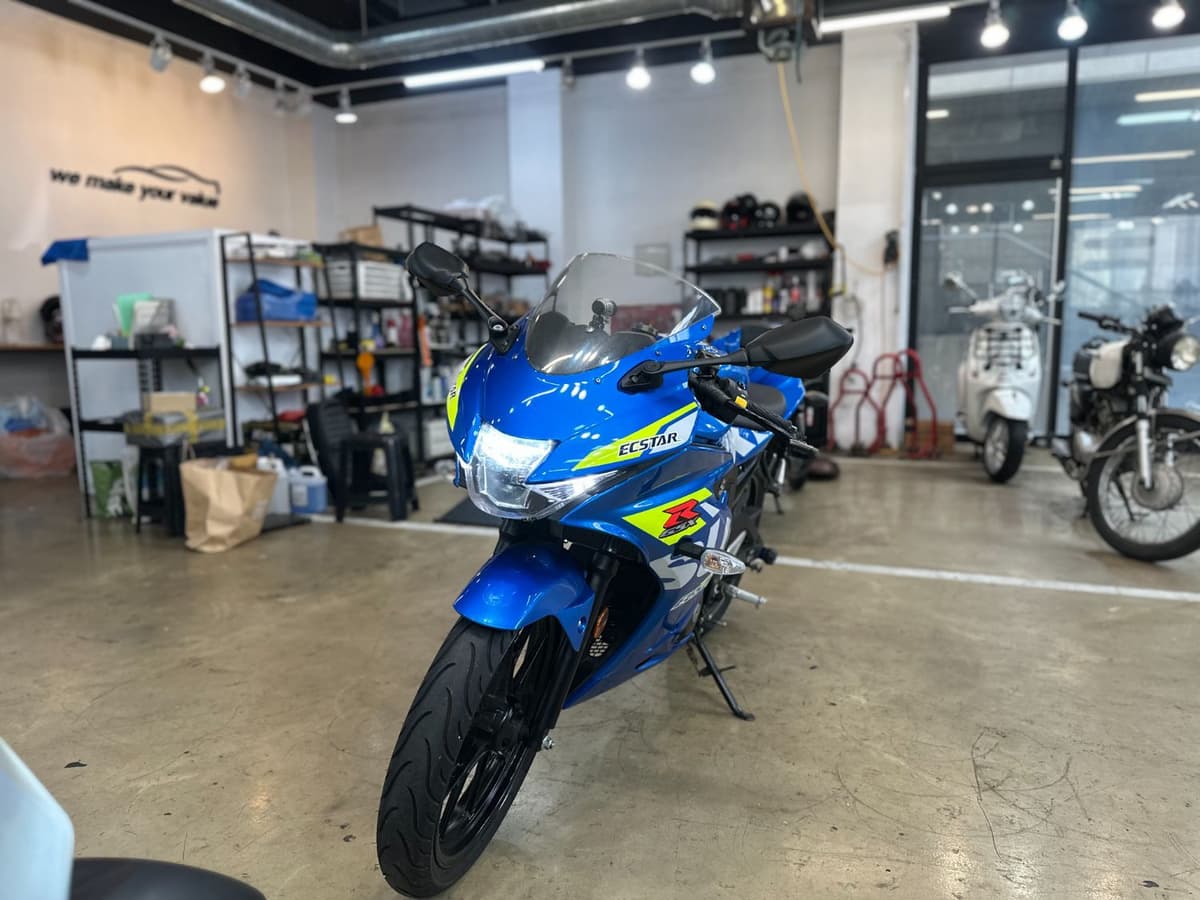 스즈키 GSX R 125 ABS 10