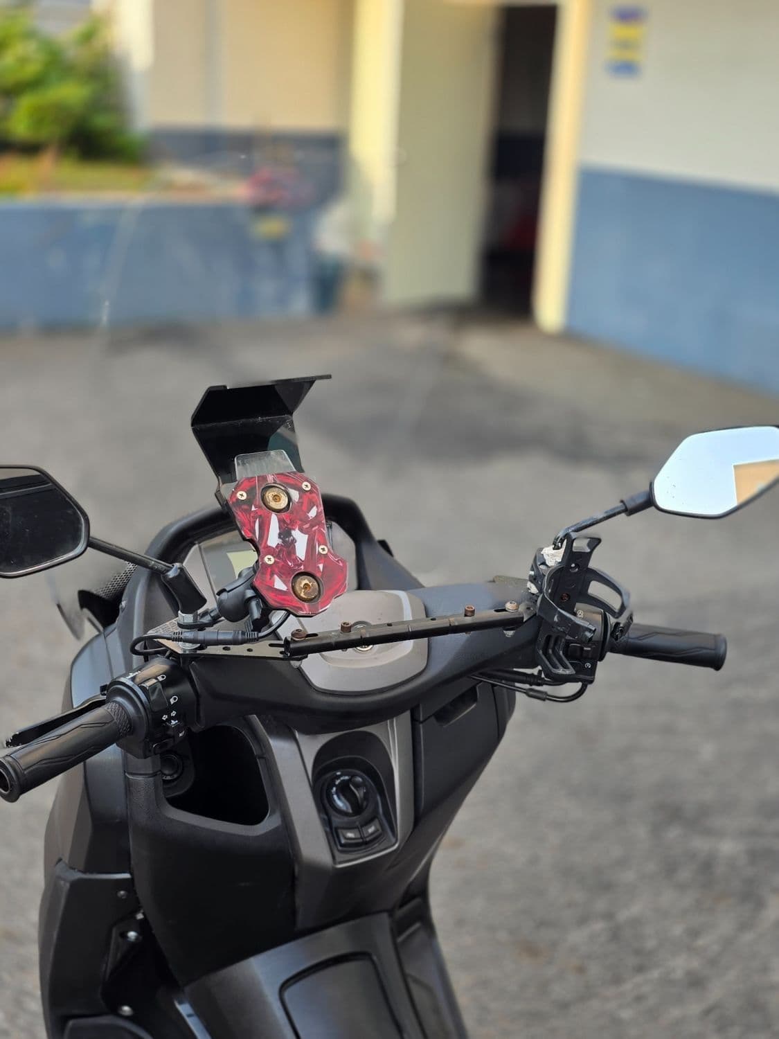 야마하 NMAX 125 7