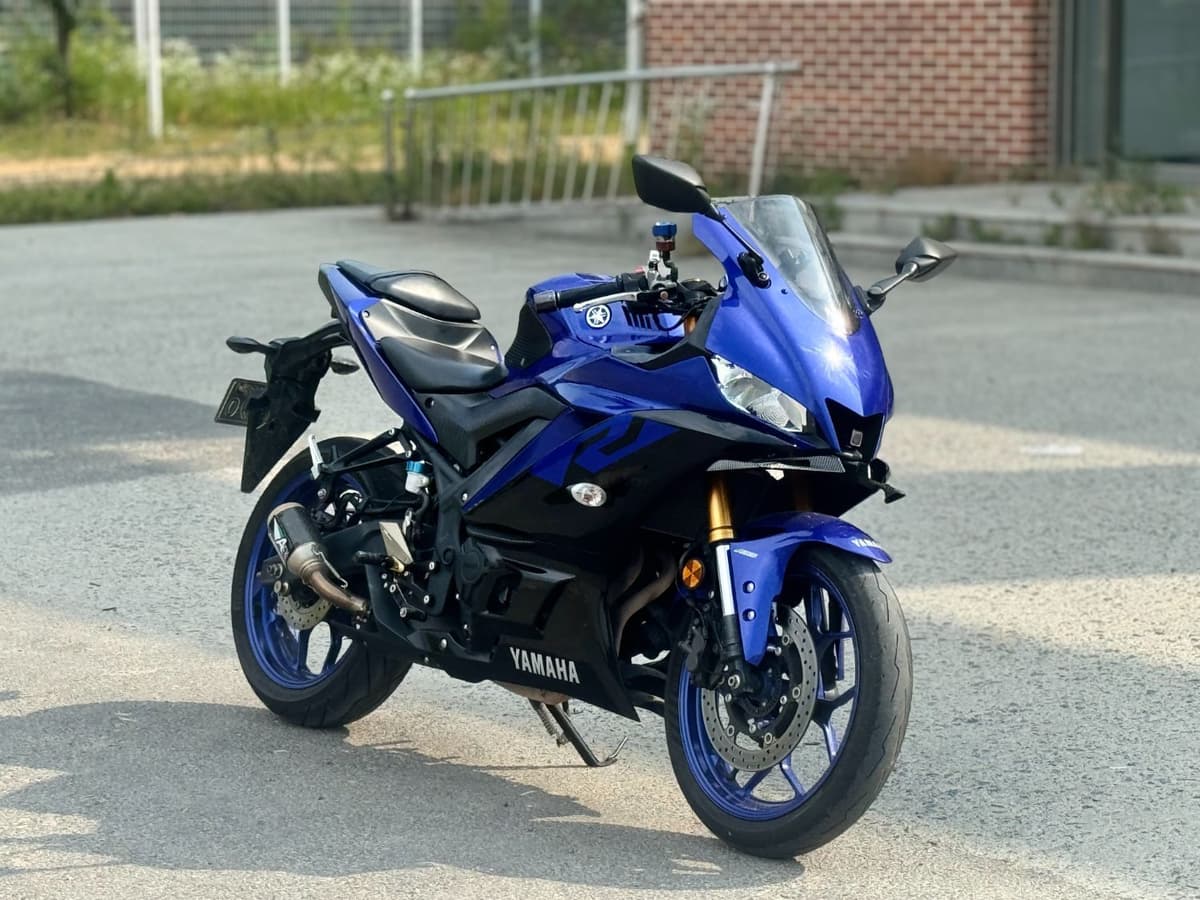 야마하 YZF R3 more