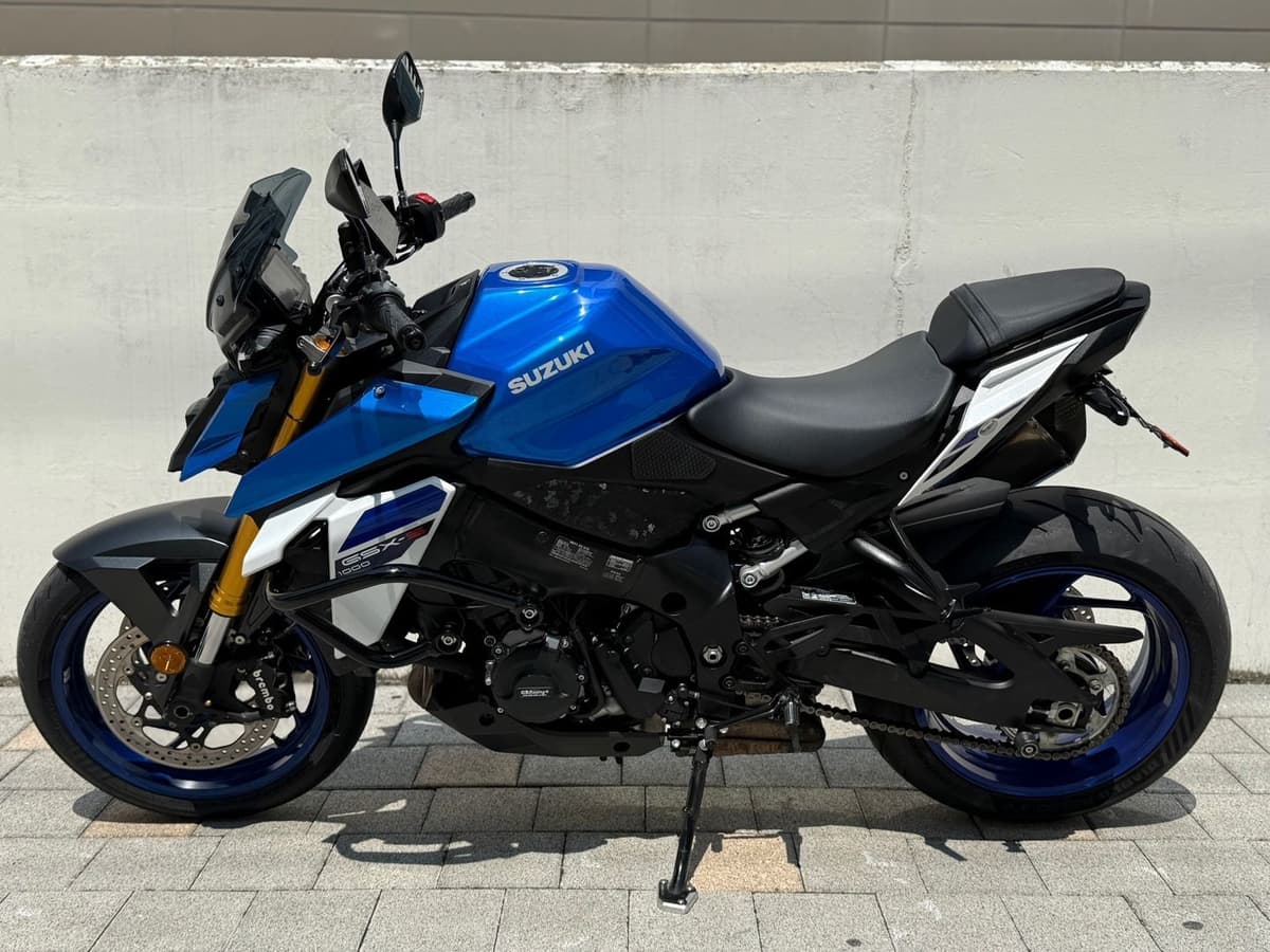 스즈키 GSX S 1000 4