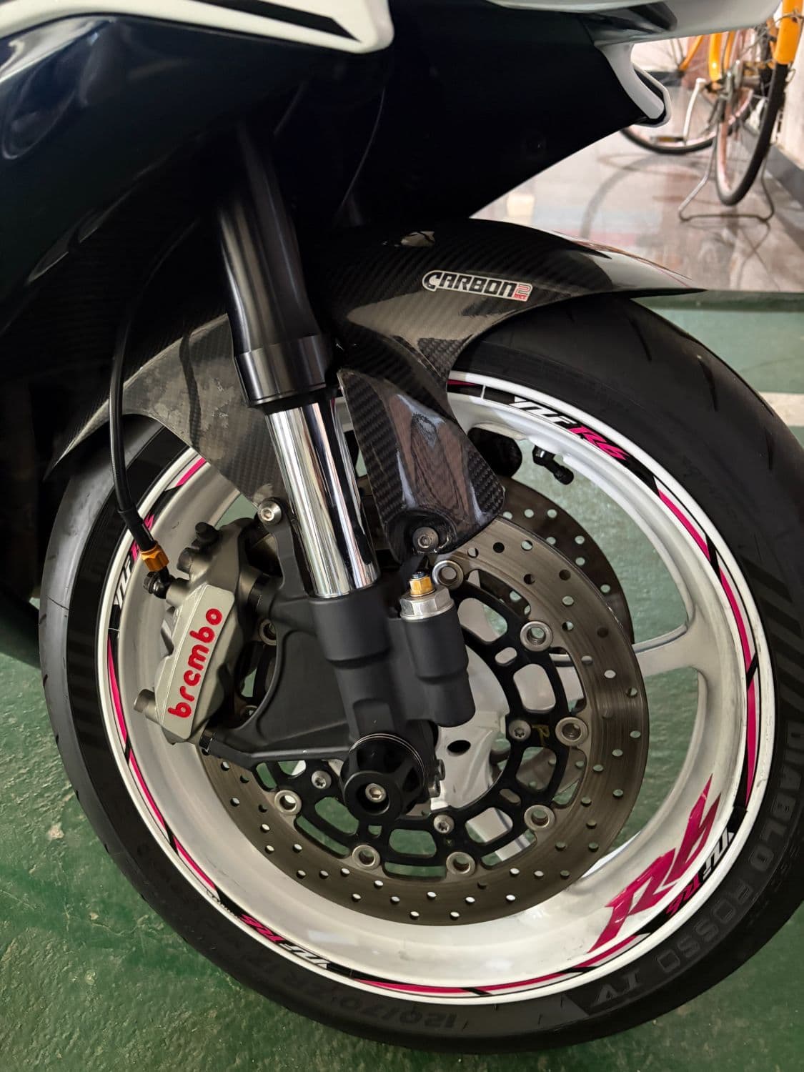 야마하 YZF R6 9