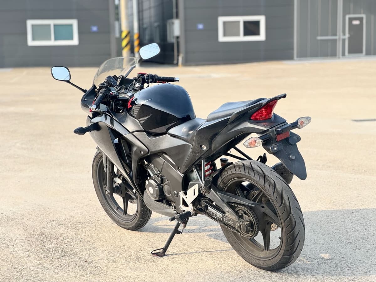 혼다 CBR 125 R 5