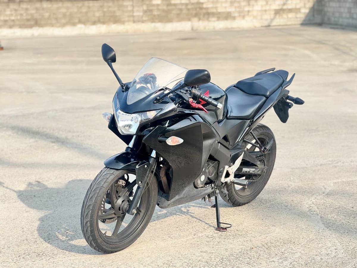 혼다 CBR 125 R 7