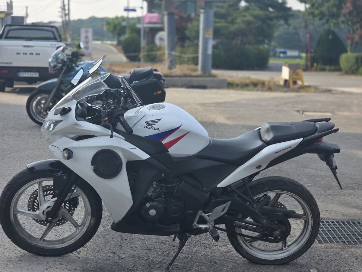 혼다 CBR 125 R 4