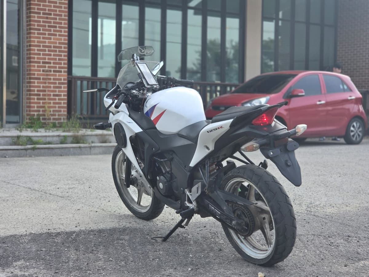 혼다 CBR 125 R 5