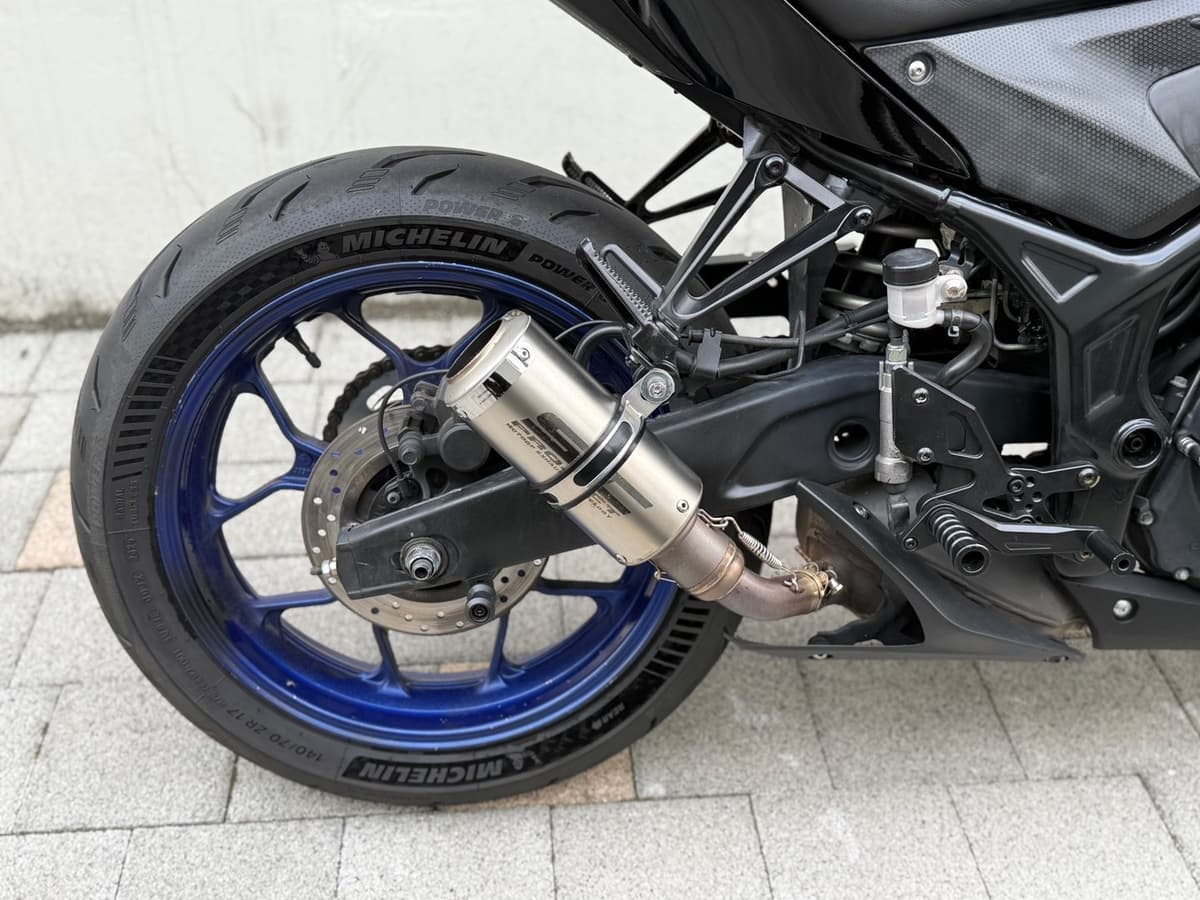 야마하 YZF R3 9