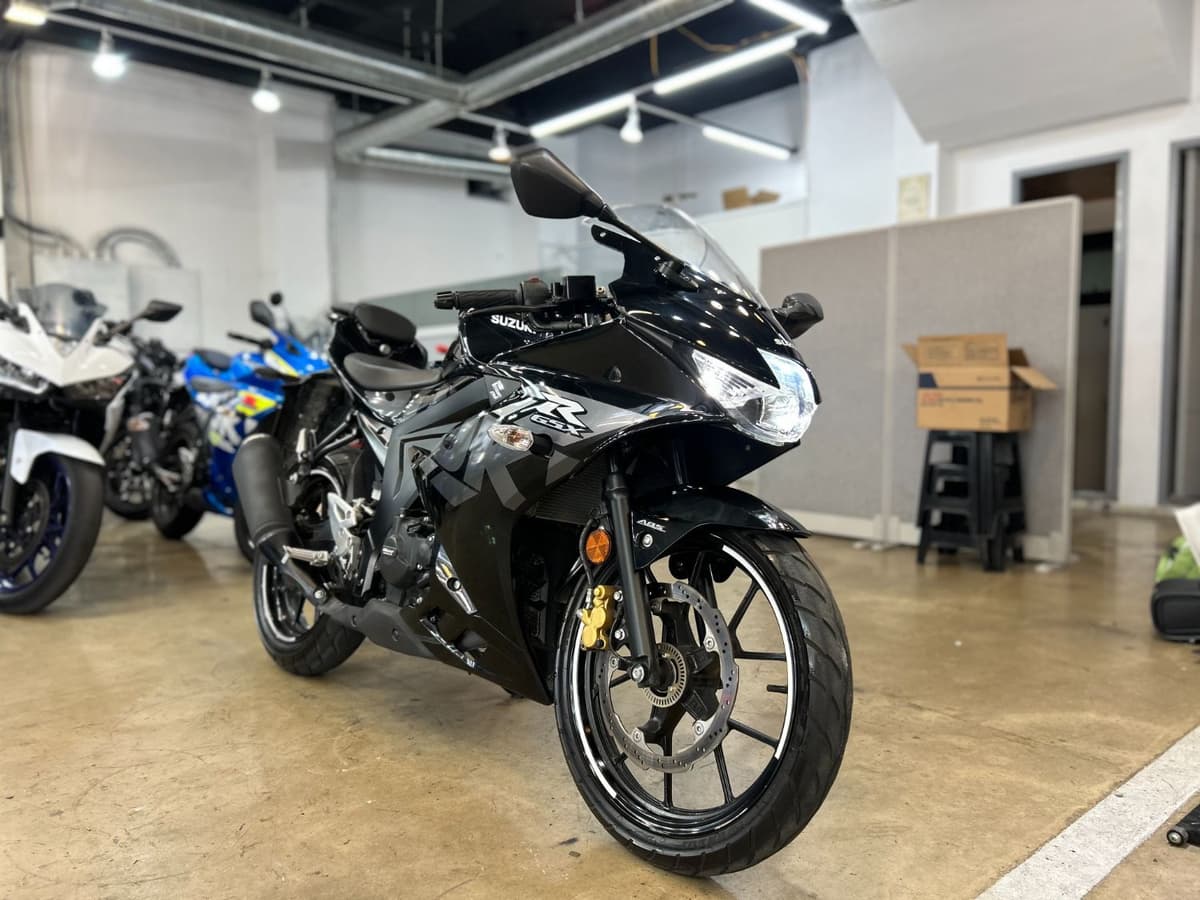 스즈키 GSX R 125 ABS 4