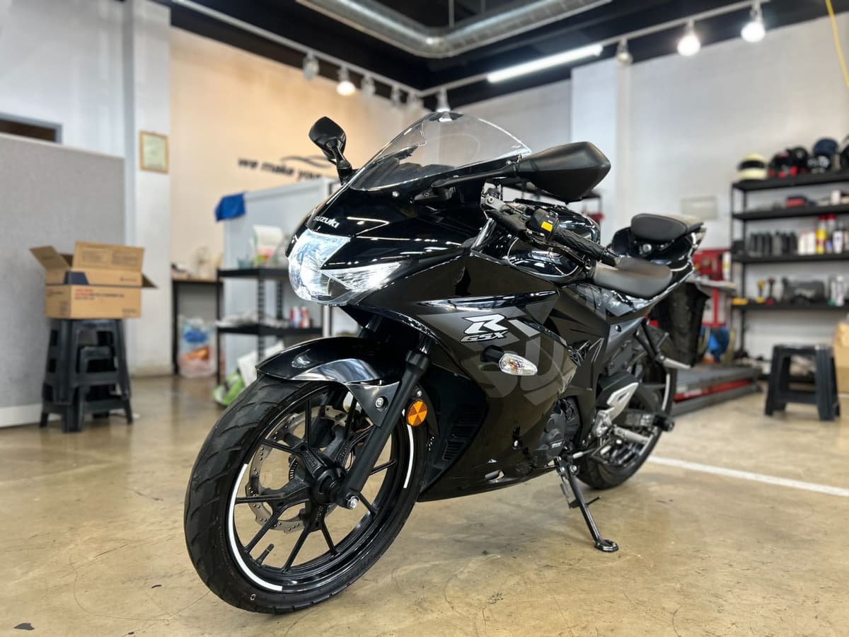 스즈키 GSX R 125 ABS 9