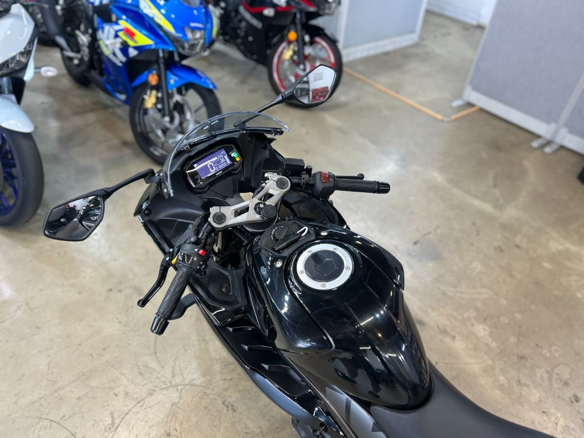 스즈키 GSX R 125 ABS 11