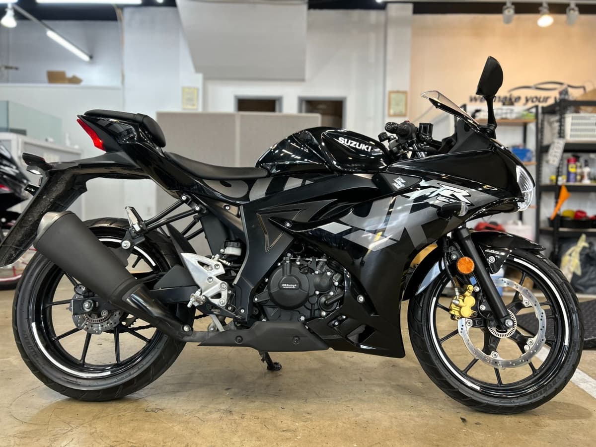 스즈키 GSX R 125 ABS 1