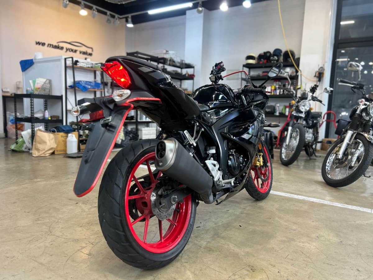 스즈키 GSX R 125 ABS 5