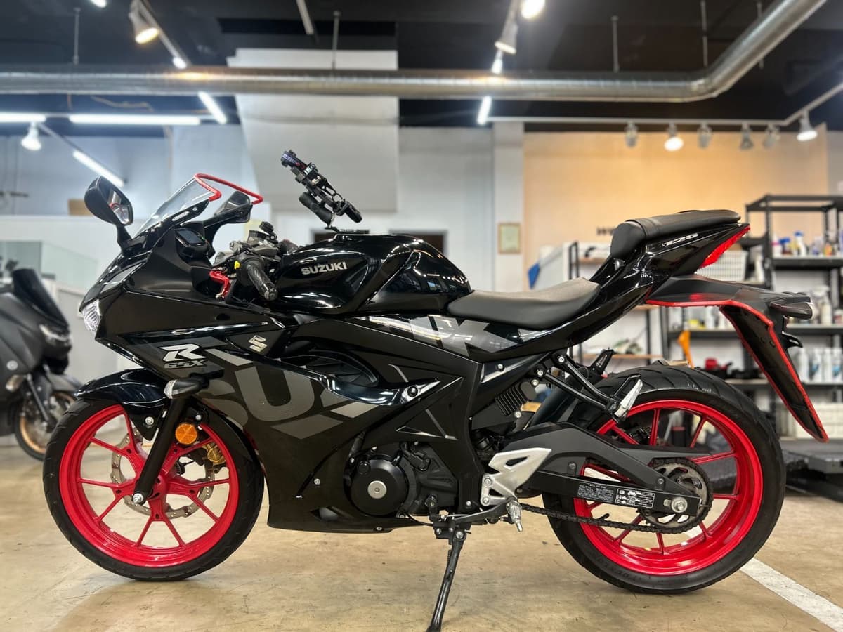 스즈키 GSX R 125 ABS more