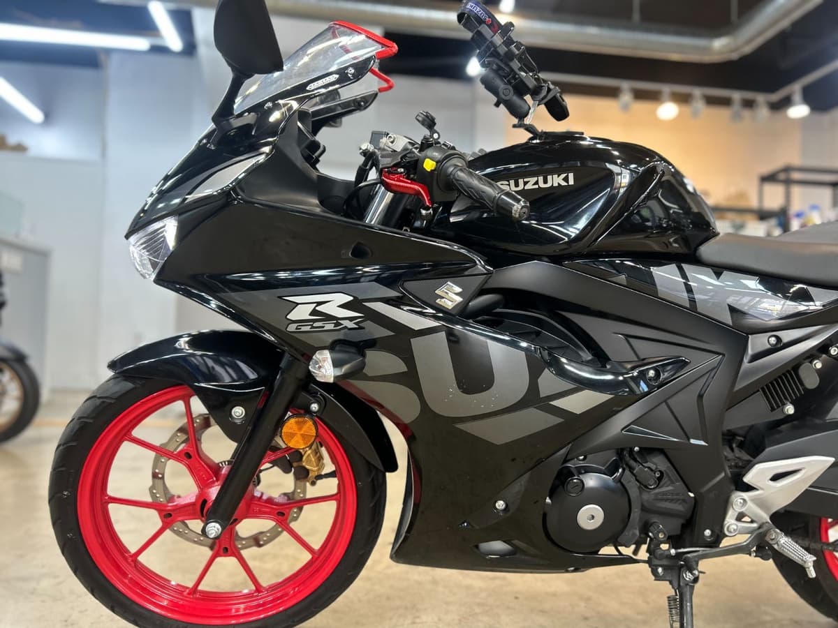 스즈키 GSX R 125 ABS 7