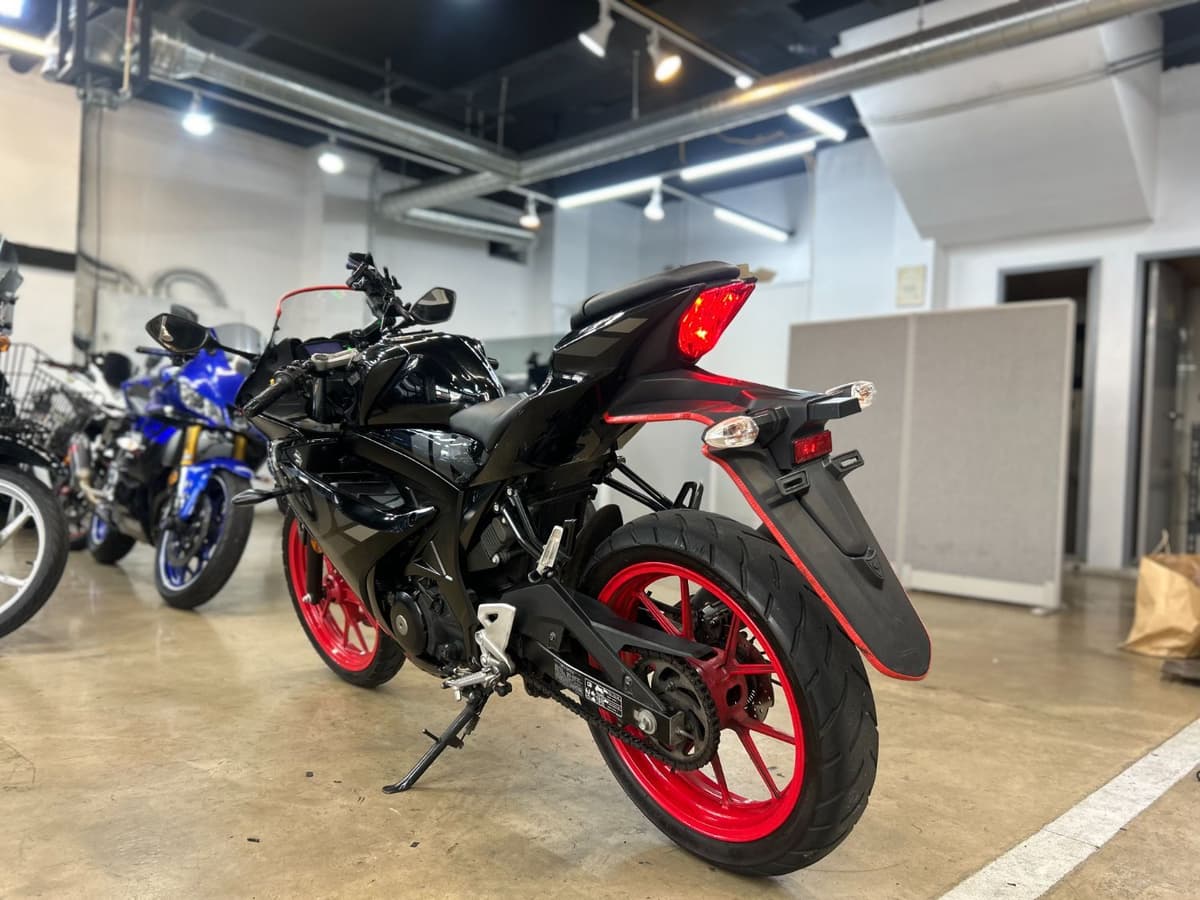 스즈키 GSX R 125 ABS 10