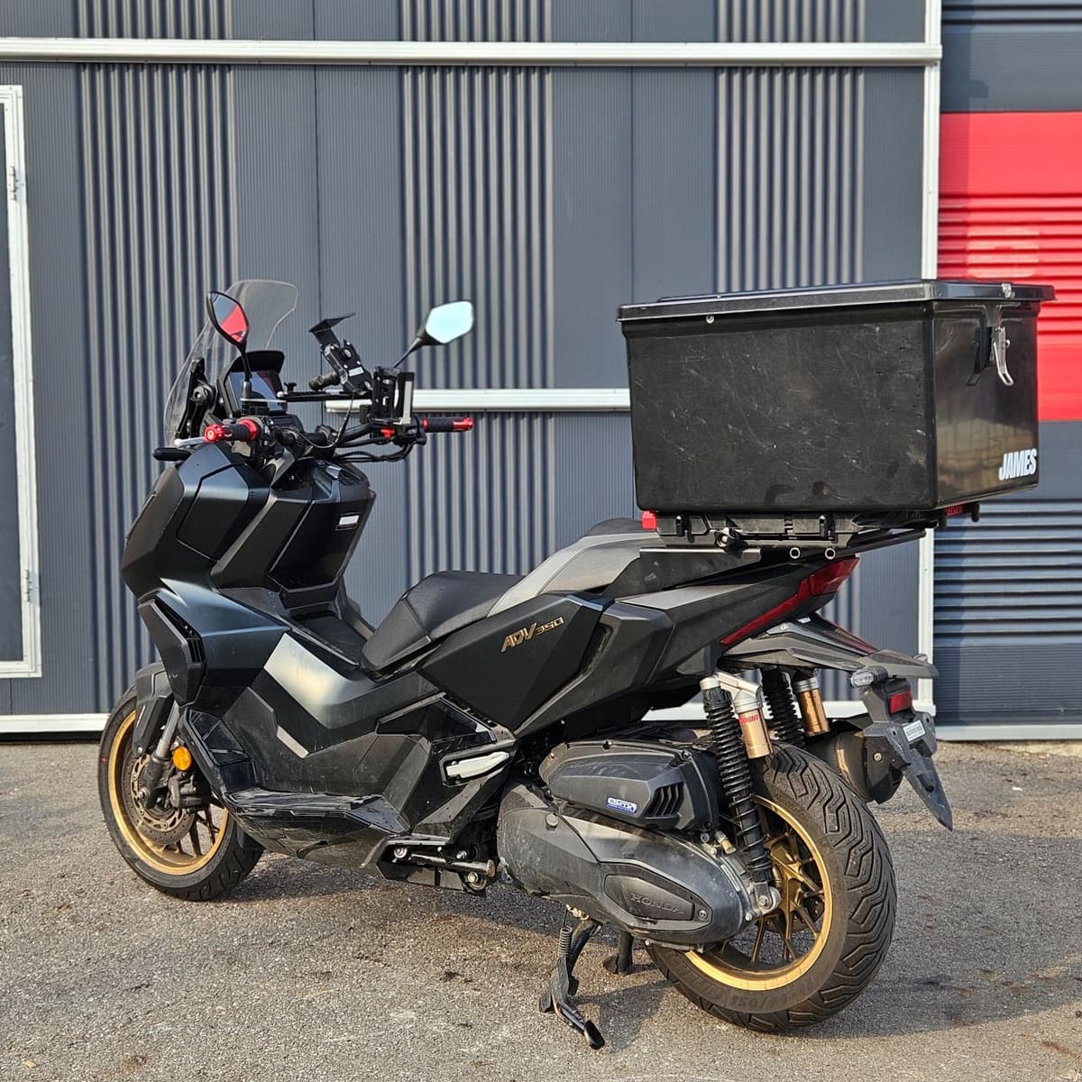 혼다 ADV 350 more