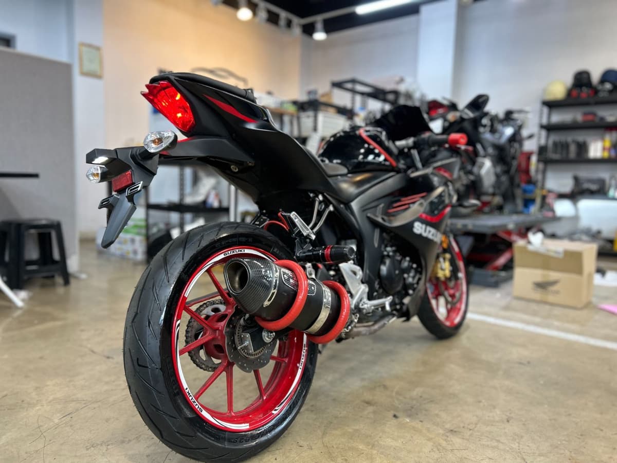 스즈키 GSX R 125 ABS 5
